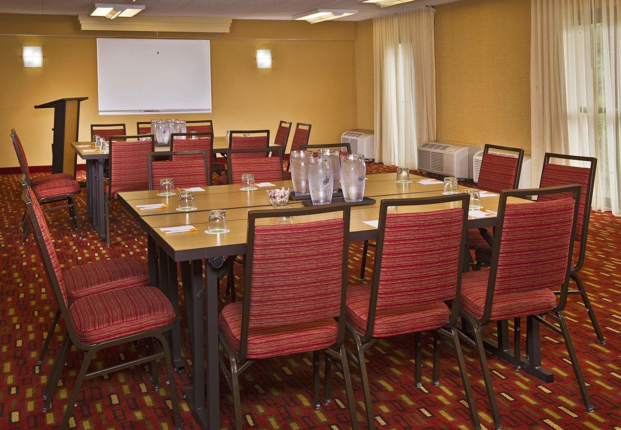Courtyard By Marriott New Carrollton Landover Eksteriør billede