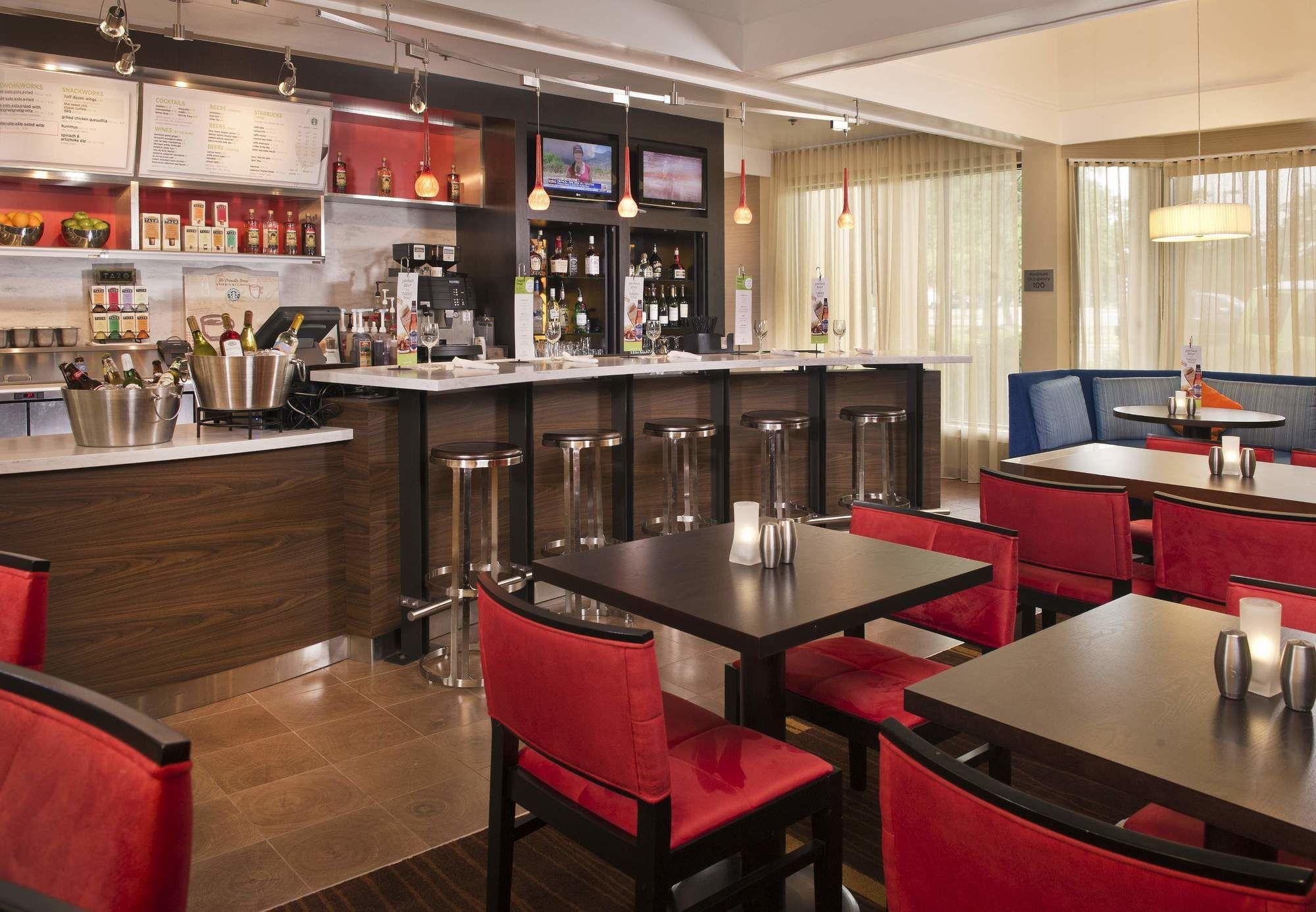 Courtyard By Marriott New Carrollton Landover Eksteriør billede