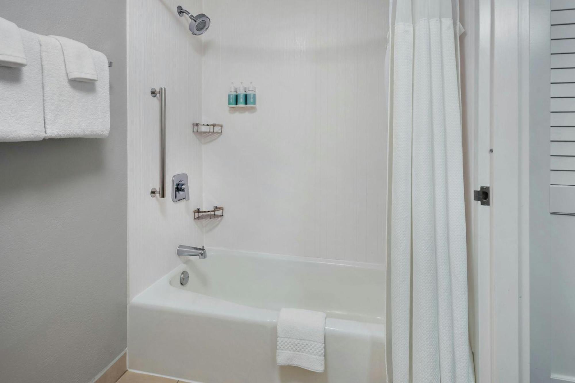 Courtyard By Marriott New Carrollton Landover Eksteriør billede