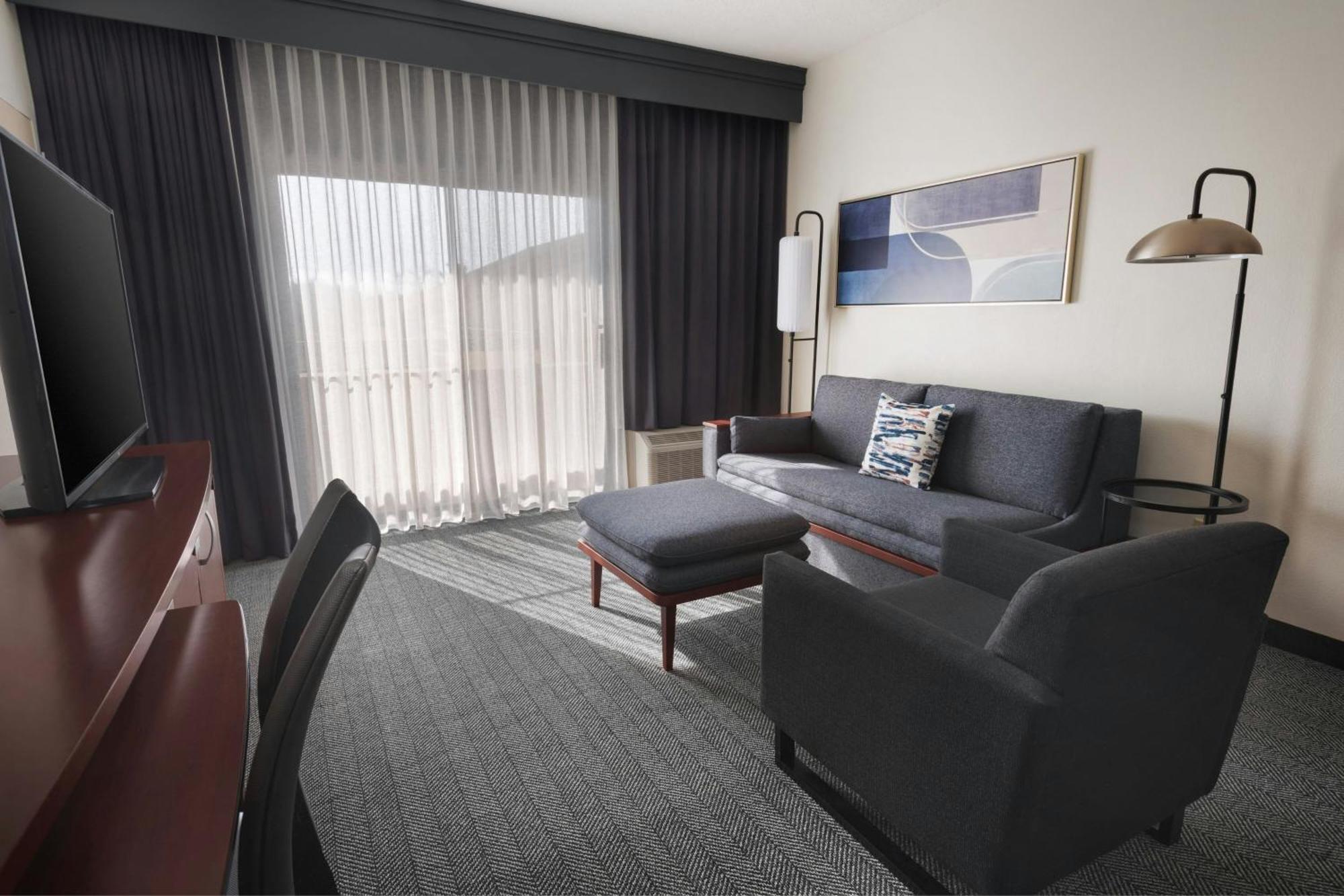 Courtyard By Marriott New Carrollton Landover Eksteriør billede