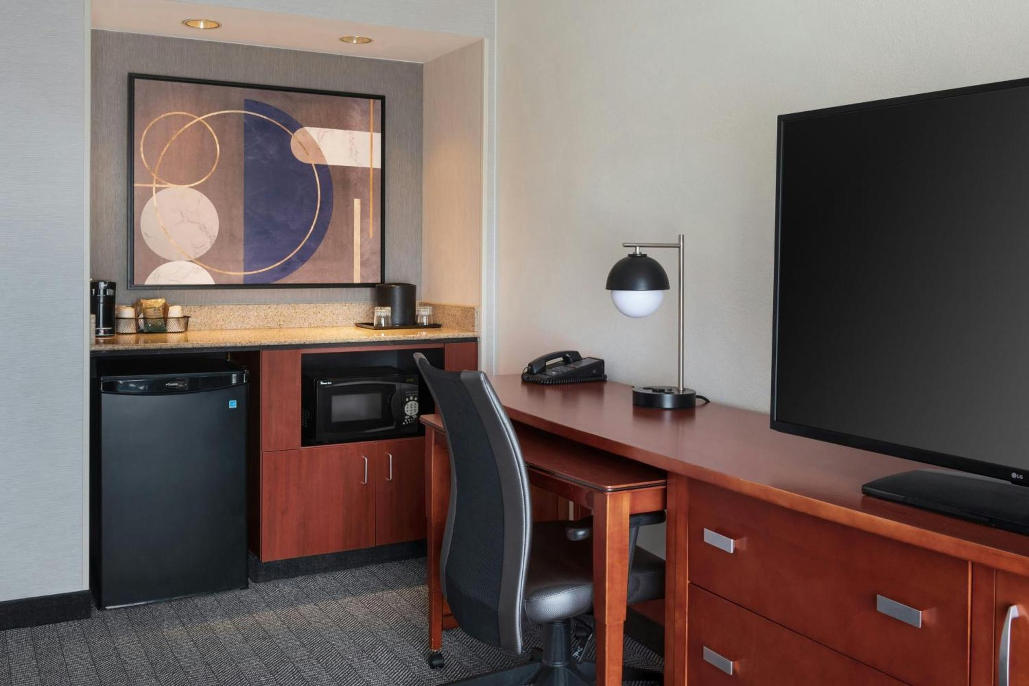 Courtyard By Marriott New Carrollton Landover Eksteriør billede